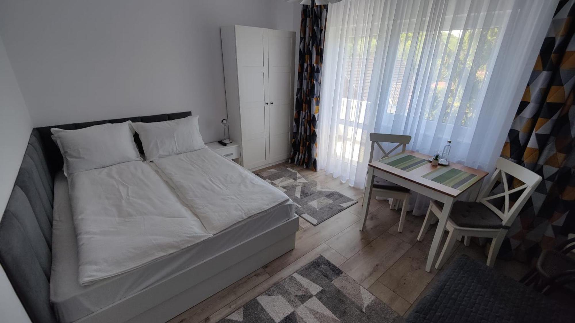 Apartament Vass ソバタ エクステリア 写真